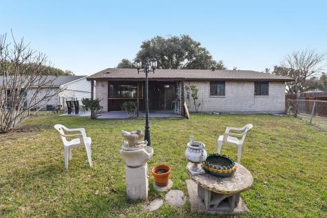 326 E Ferndale Lane Grand Prairie TX 75052
