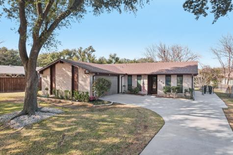 326 E Ferndale Lane Grand Prairie TX 75052