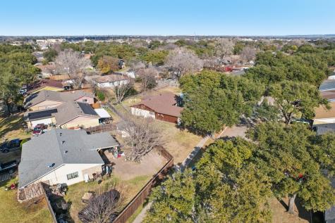 326 E Ferndale Lane Grand Prairie TX 75052