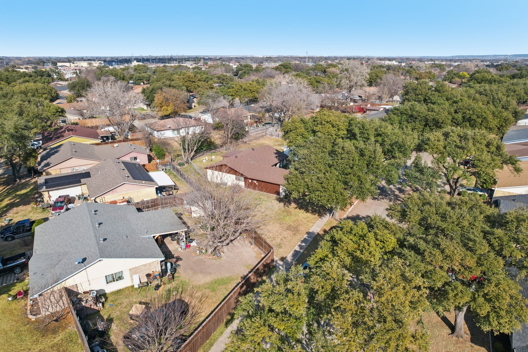 326 E Ferndale Lane Grand Prairie TX 75052