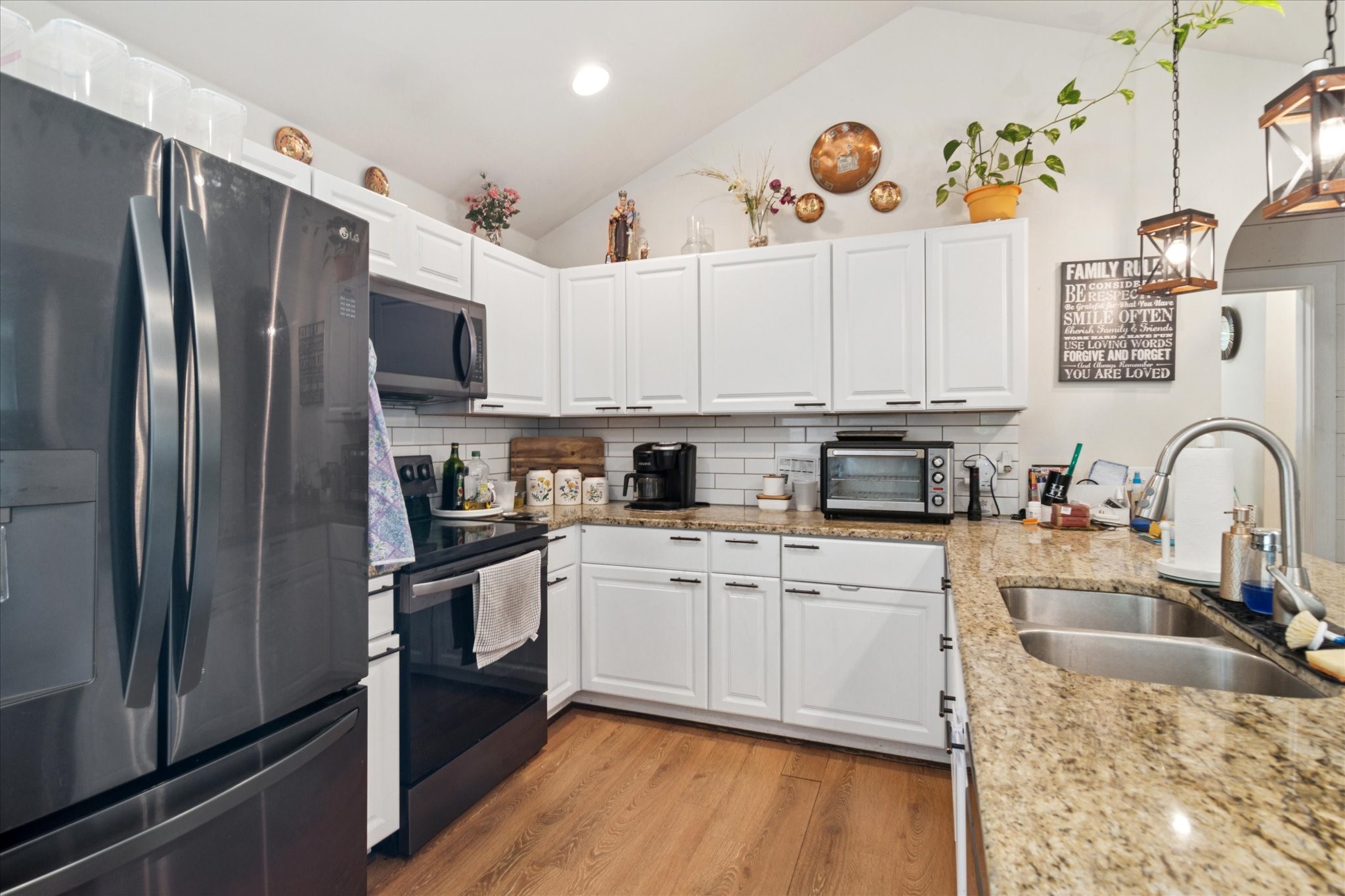 1102 W 12th Street Bonham TX 75418