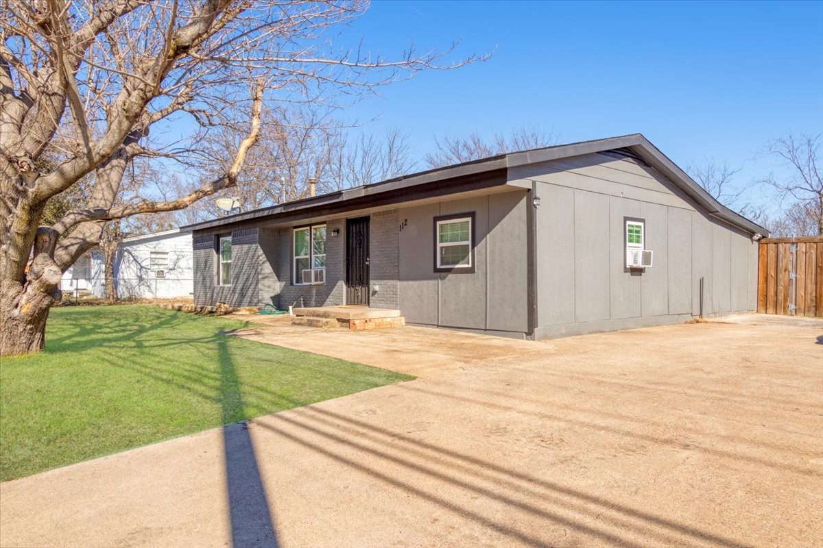 112 N Masters Drive Dallas TX 75217