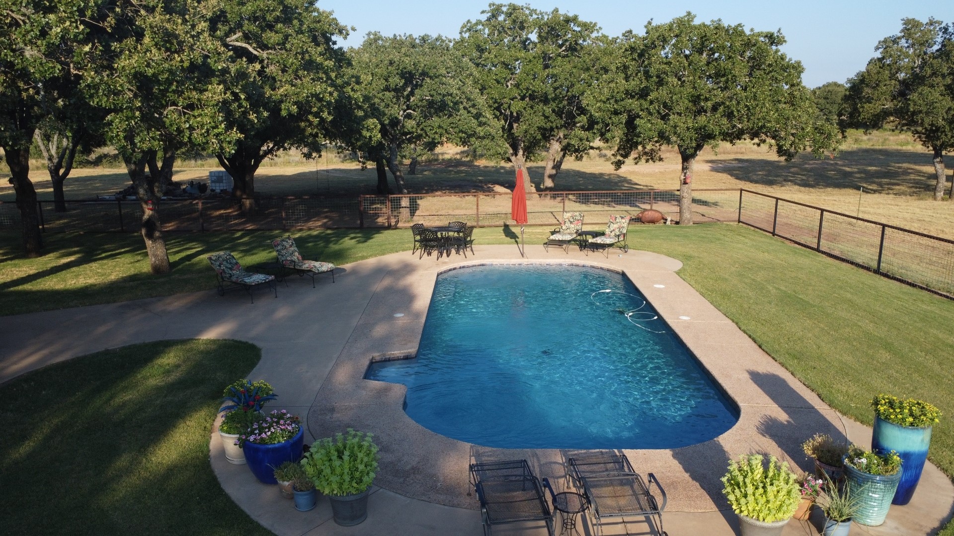 502 County Road 194 Ovalo TX 79541