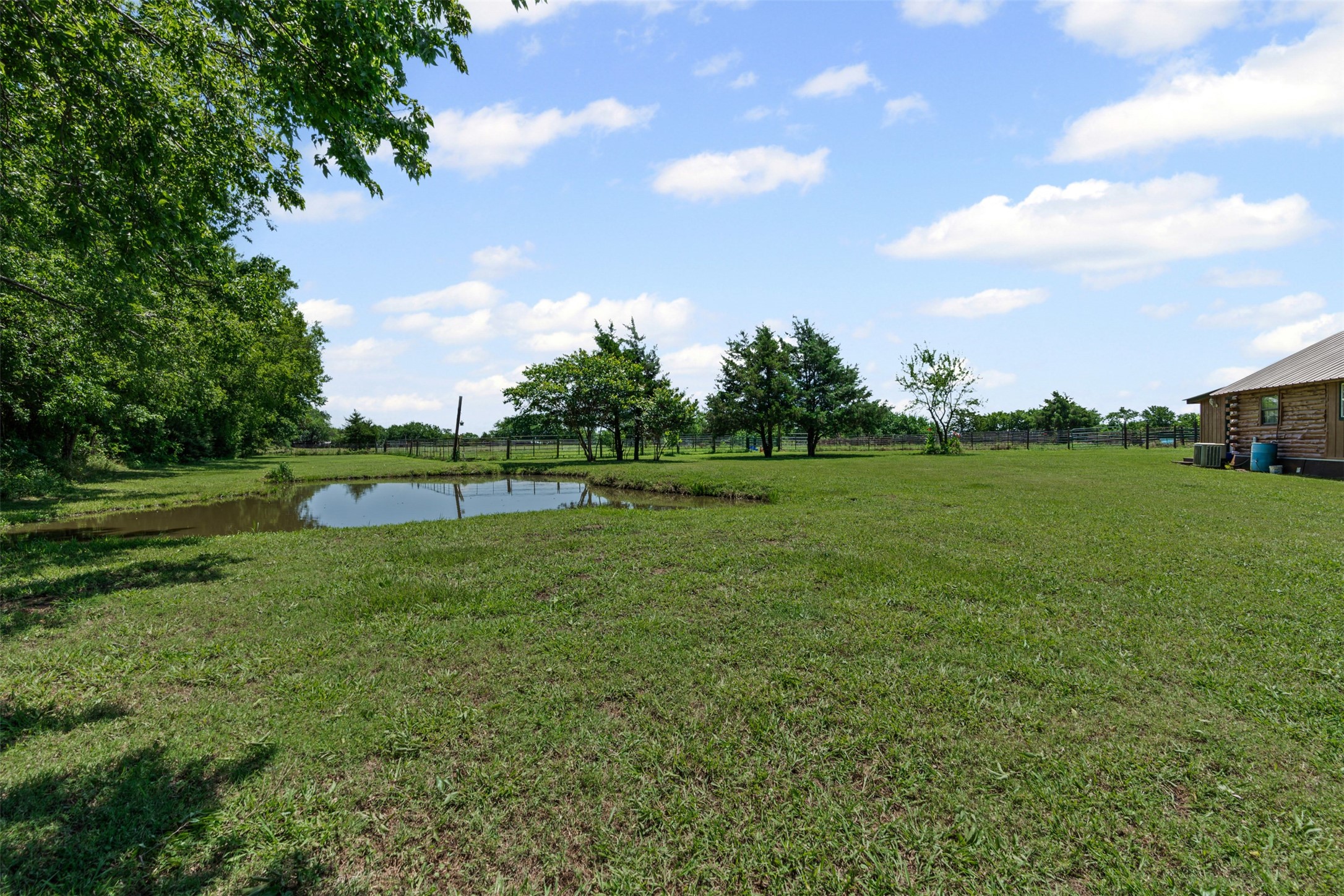 901 County Road 3925 Wolfe City TX 75496
