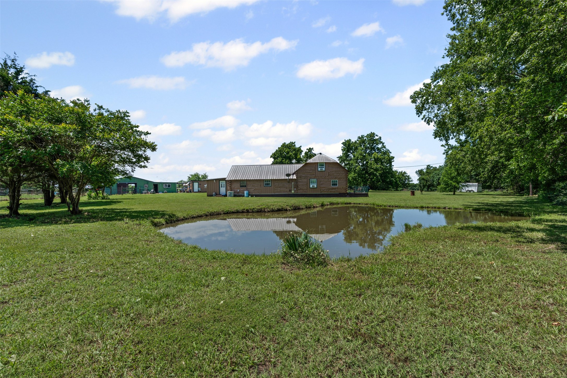 901 County Road 3925 Wolfe City TX 75496