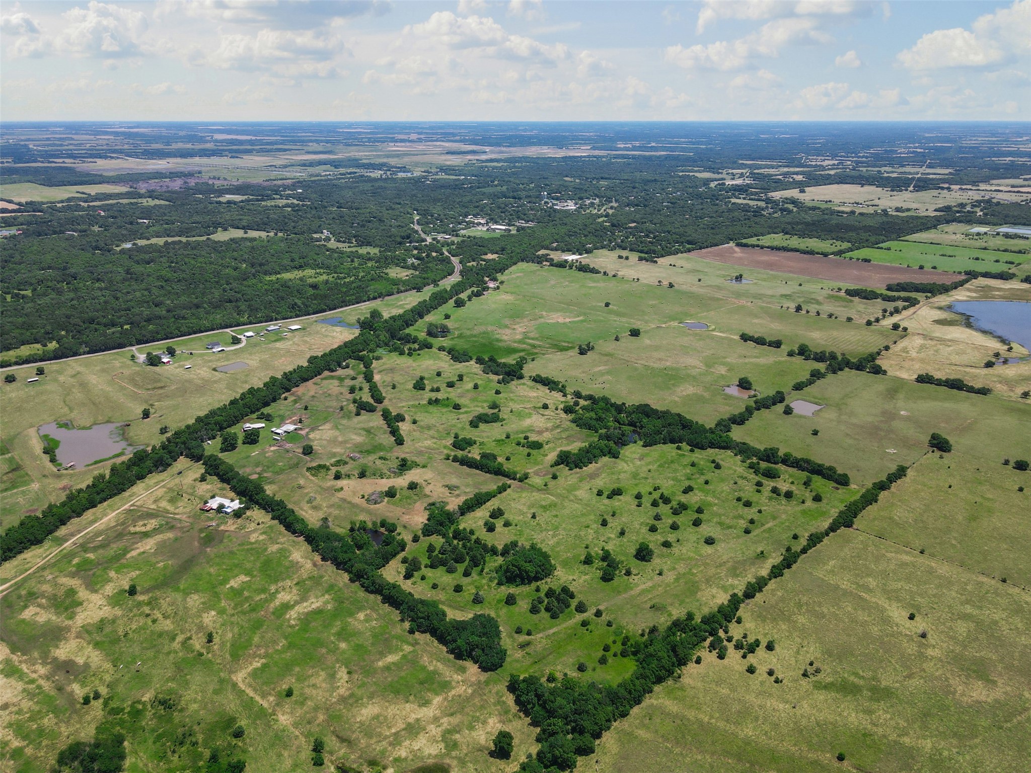 901 County Road 3925 Wolfe City TX 75496