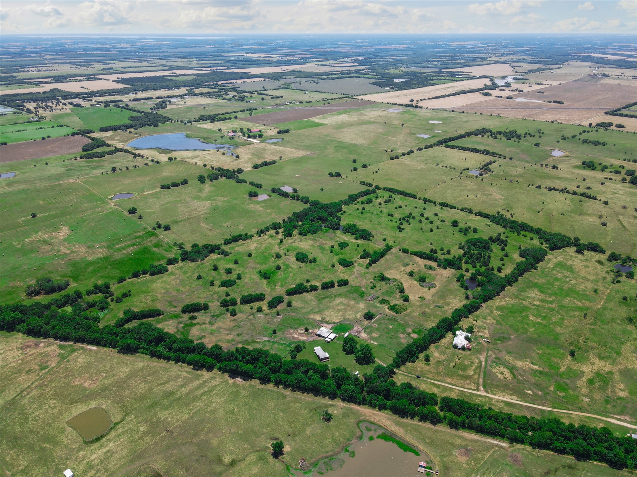 901 County Road 3925 Wolfe City TX 75496