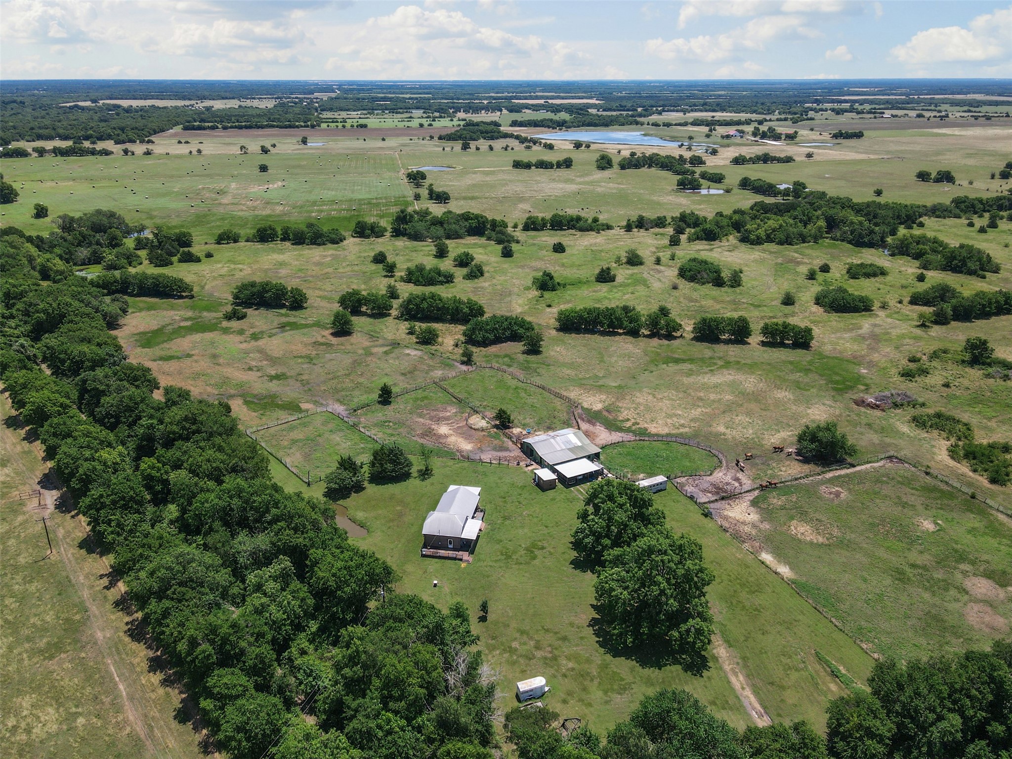901 County Road 3925 Wolfe City TX 75496