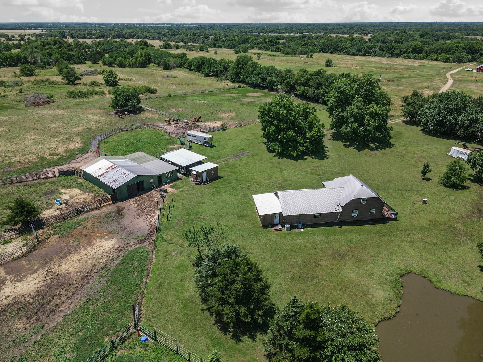 901 County Road 3925 Wolfe City TX 75496