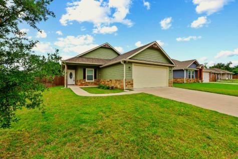 1512 Kennedy Street Bonham TX 75418