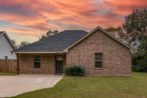 518 W Hull Street Denison TX 75020