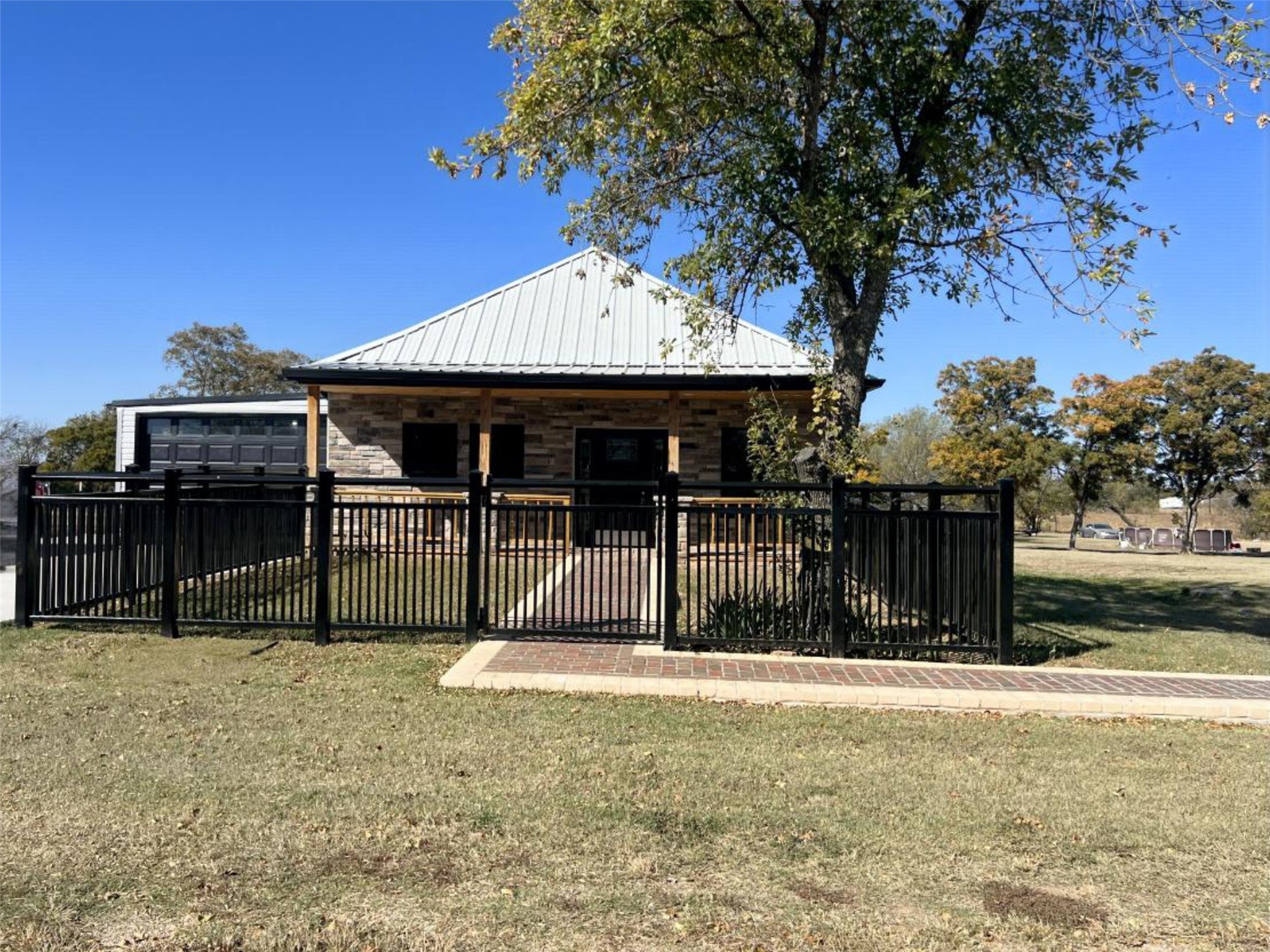 724 Franklin Bellevue TX 76228