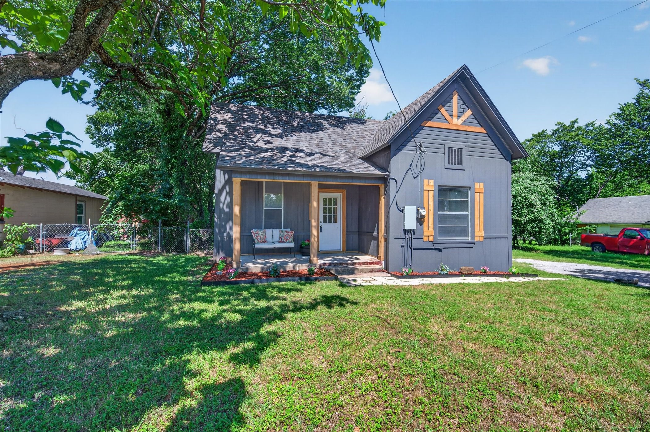 202 S Main Street Joshua TX 76058