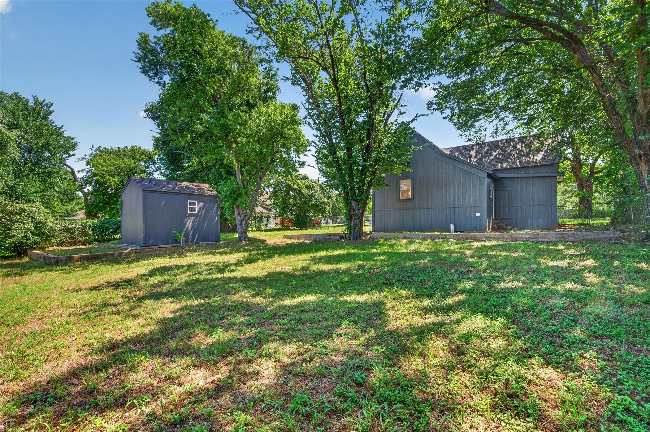 202 S Main Street Joshua TX 76058