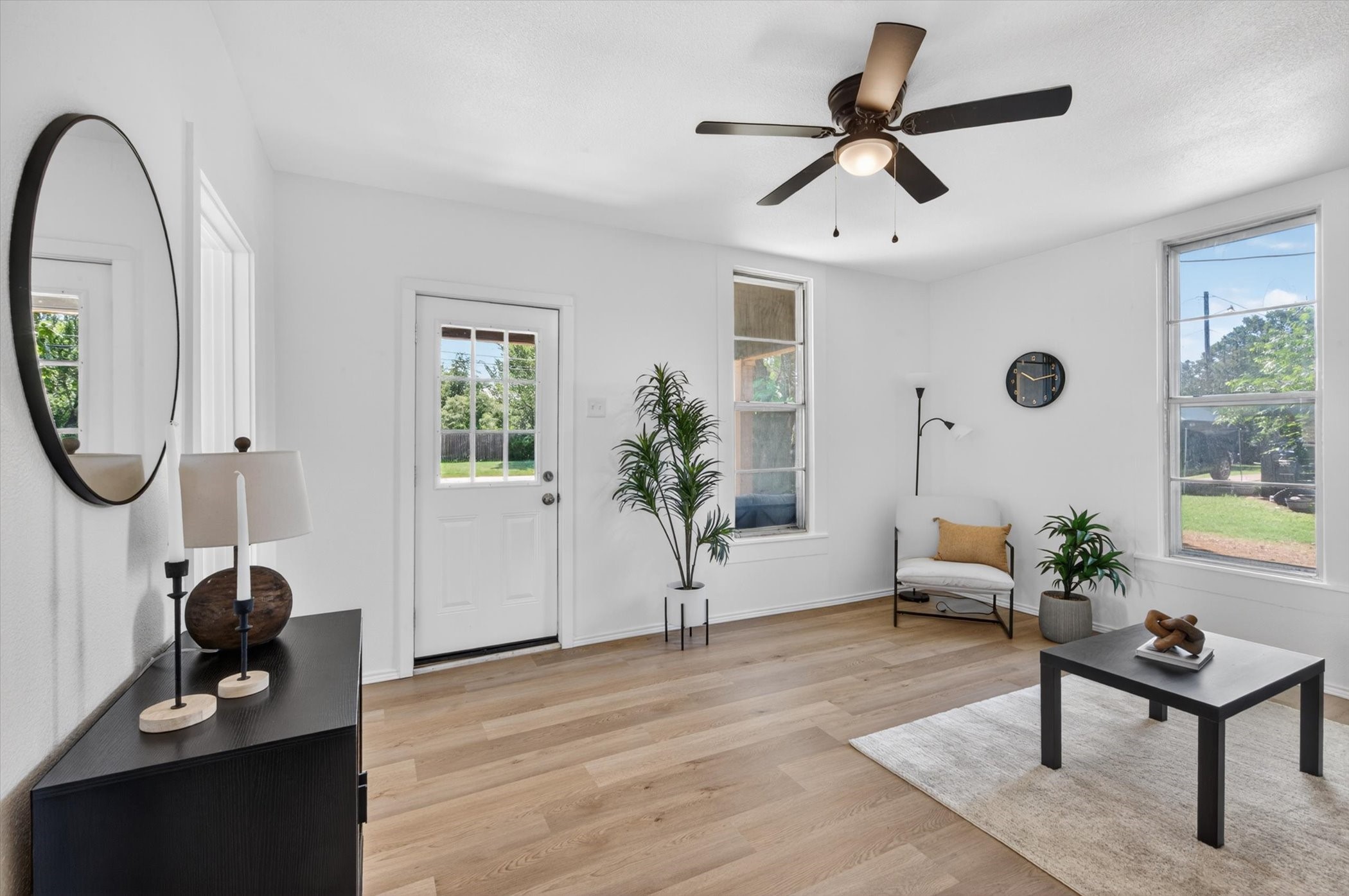 202 S Main Street Joshua TX 76058
