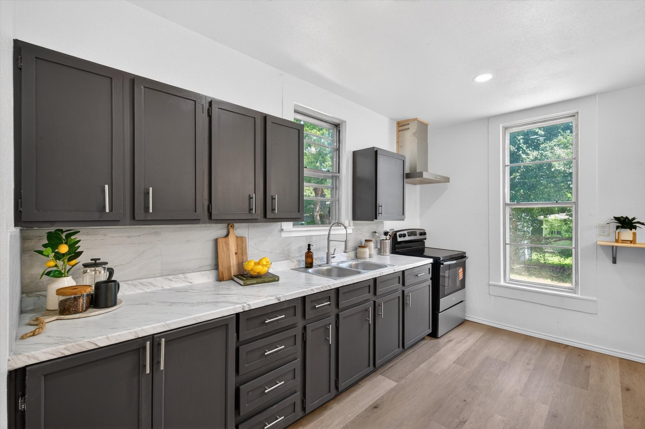 202 S Main Street Joshua TX 76058