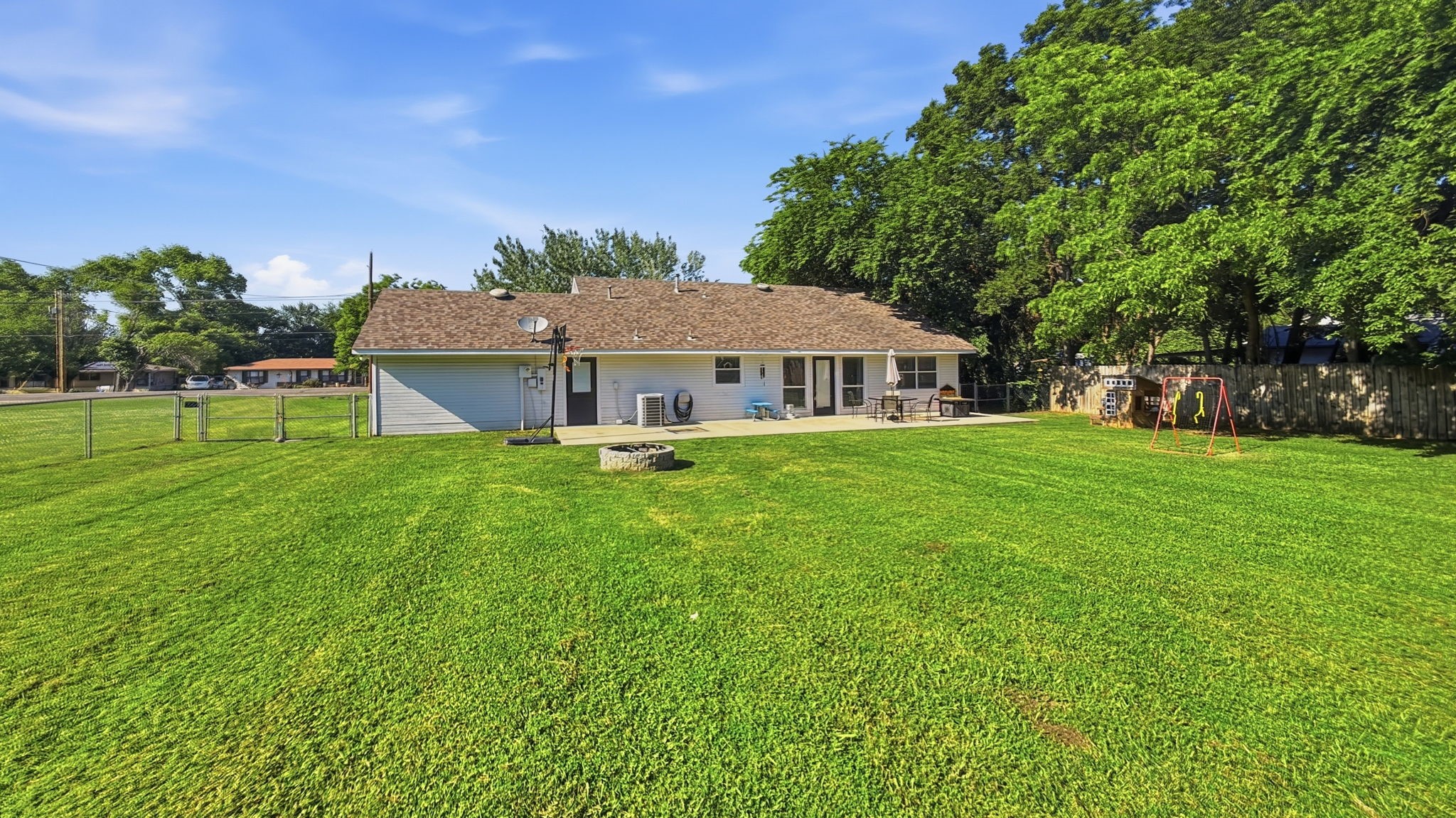 704 W Bells Boulevard Bells TX 75414
