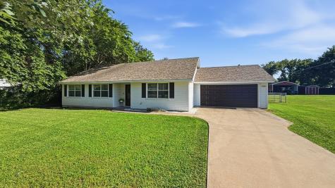 704 W Bells Boulevard Bells TX 75414