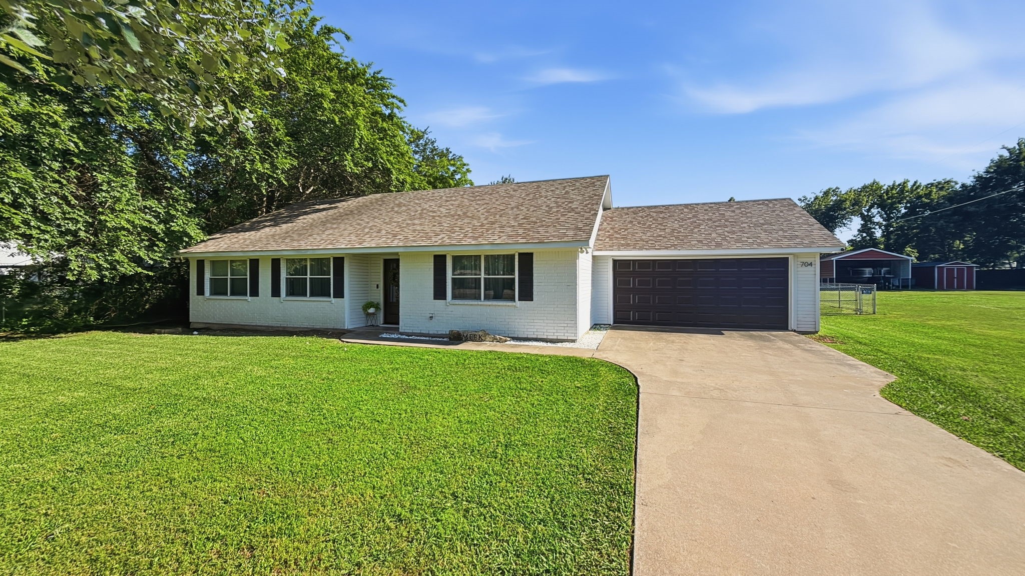 704 W Bells Boulevard Bells TX 75414