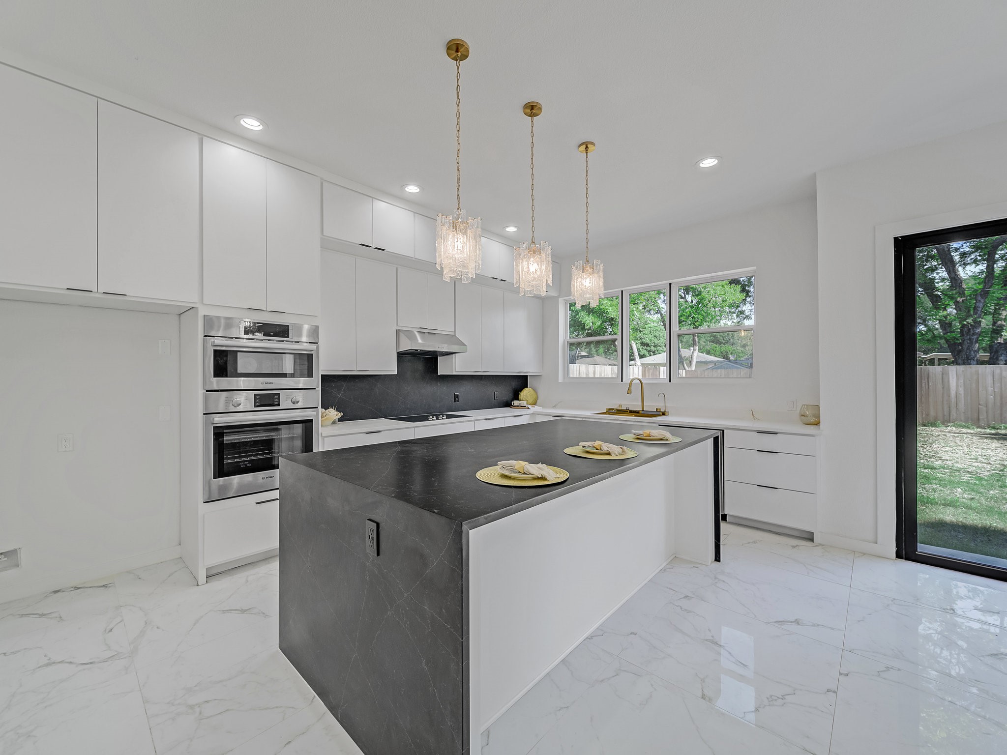 1943 Mcbroom Street Dallas TX 75212