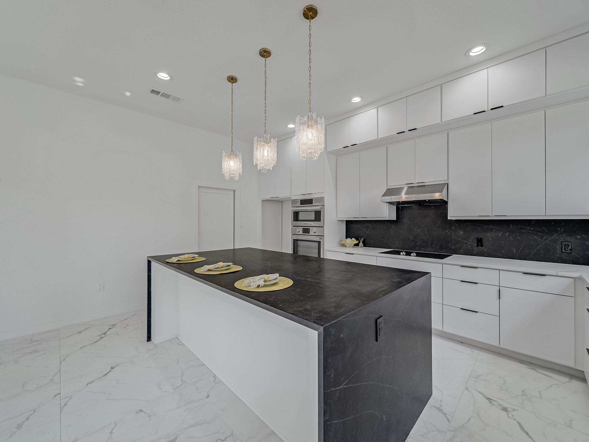 1943 Mcbroom Street Dallas TX 75212