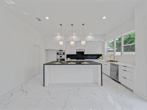 1943 Mcbroom Street Dallas TX 75212