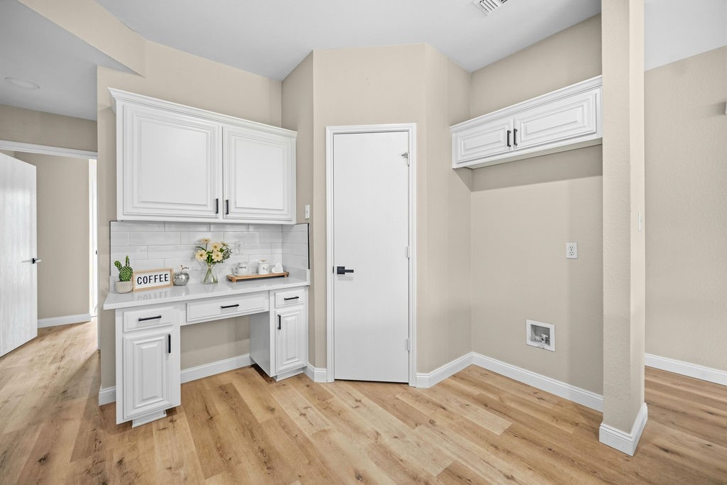 837 Morgan Drive Burleson TX 76028