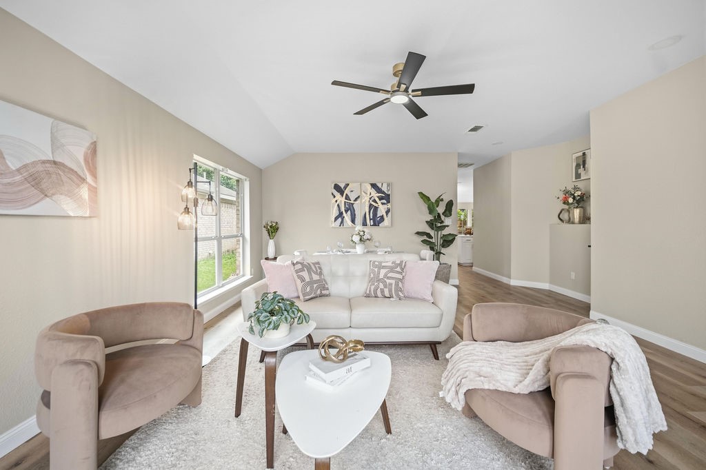 837 Morgan Drive Burleson TX 76028