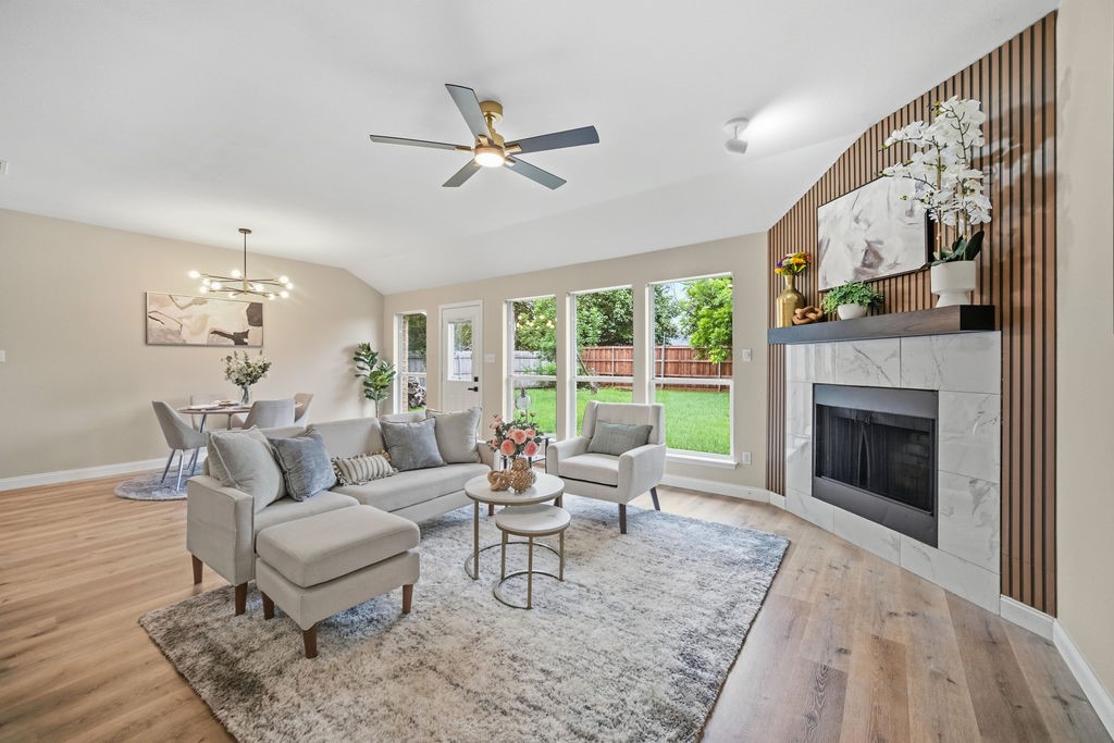 837 Morgan Drive Burleson TX 76028