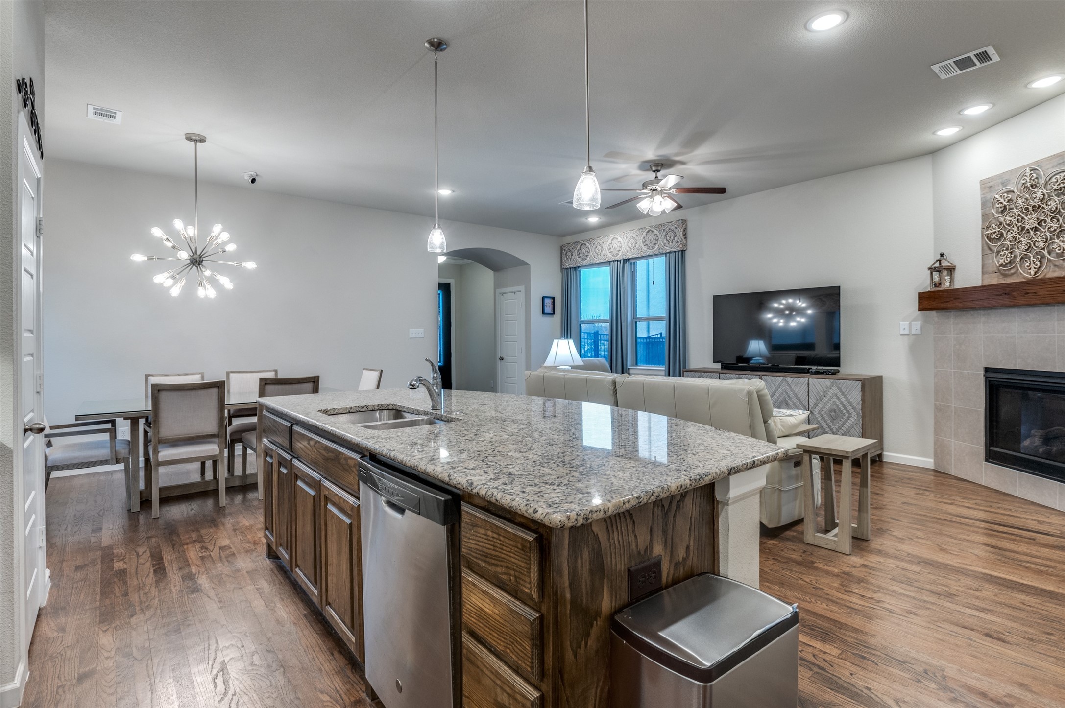 1710 Green Jasper Place Arlington TX 76005