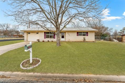 1391 Lockwood Street Stephenville TX 76401