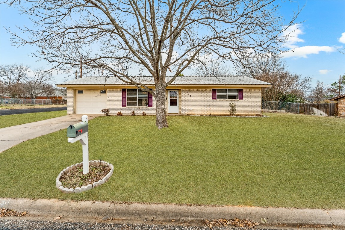 1391 Lockwood Street Stephenville TX 76401
