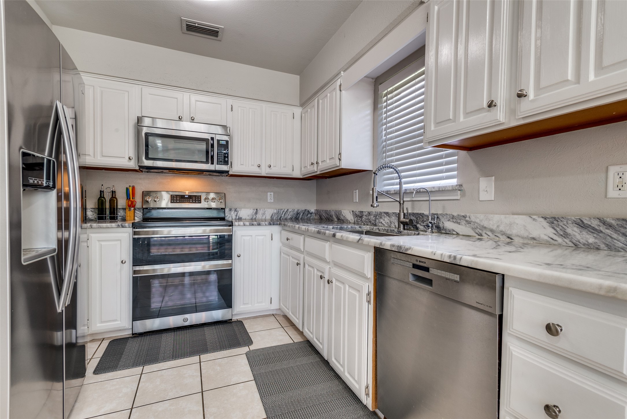 106 Creekside Lane Coppell TX 75019