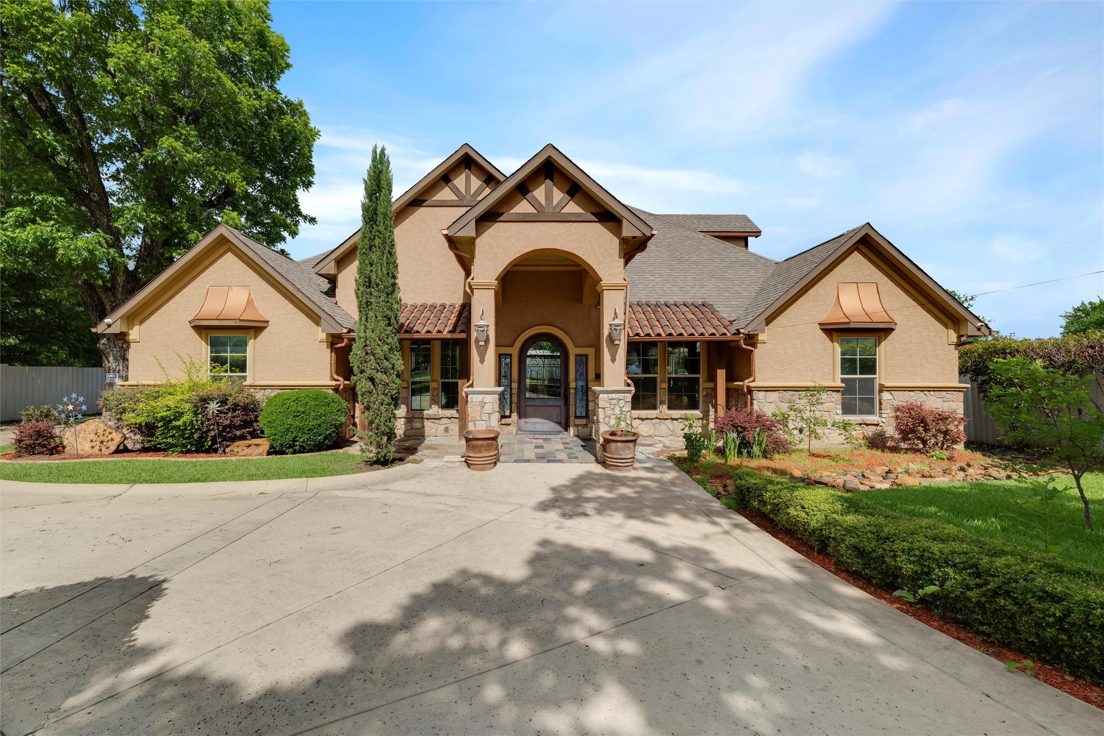 1917 S Hughes Avenue Fort Worth TX 76105