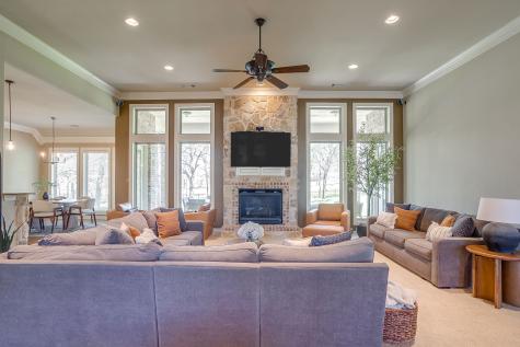 542 S Sugartree Drive Lipan TX 76462