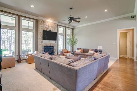542 S Sugartree Drive Lipan TX 76462