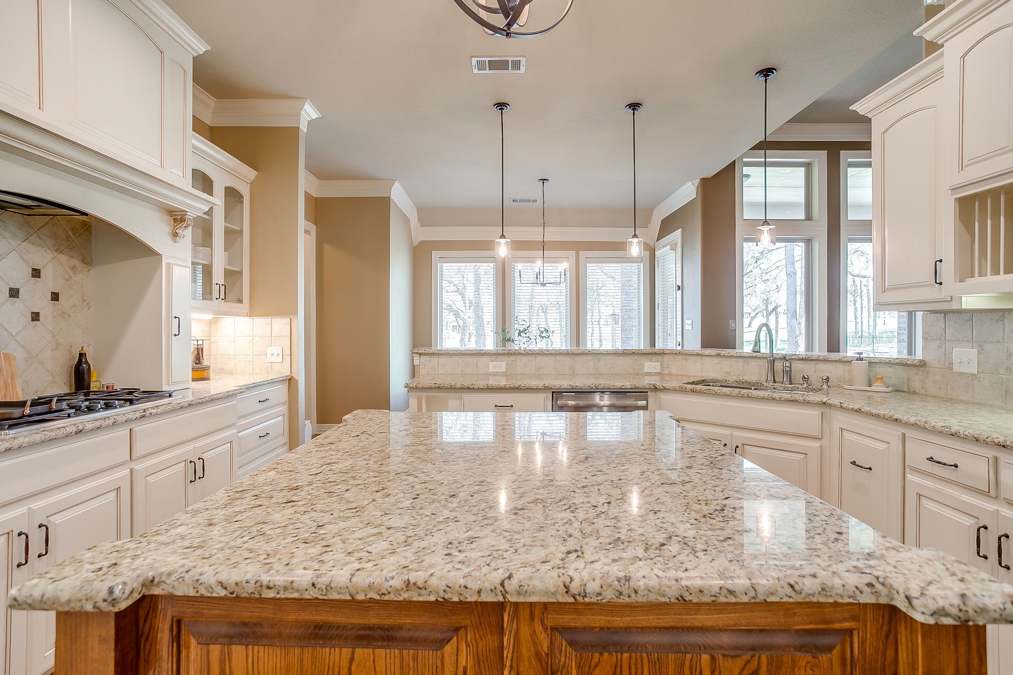 542 S Sugartree Drive Lipan TX 76462