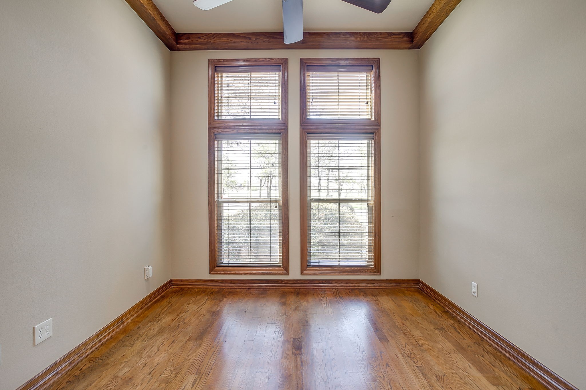 542 S Sugartree Drive Lipan TX 76462