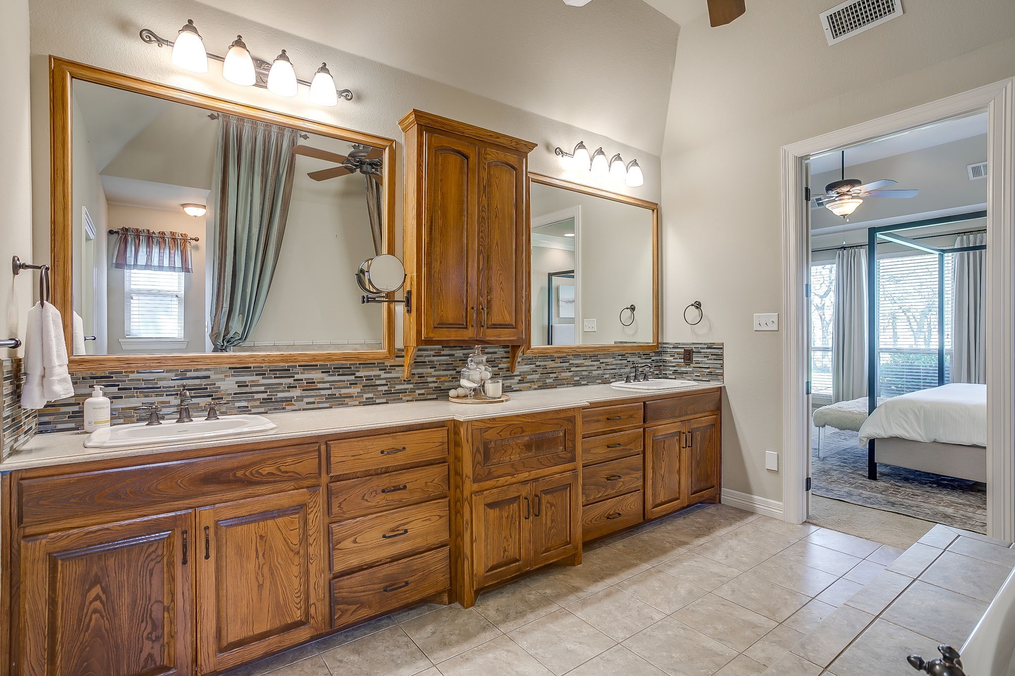 542 S Sugartree Drive Lipan TX 76462