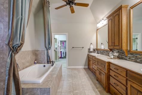 542 S Sugartree Drive Lipan TX 76462