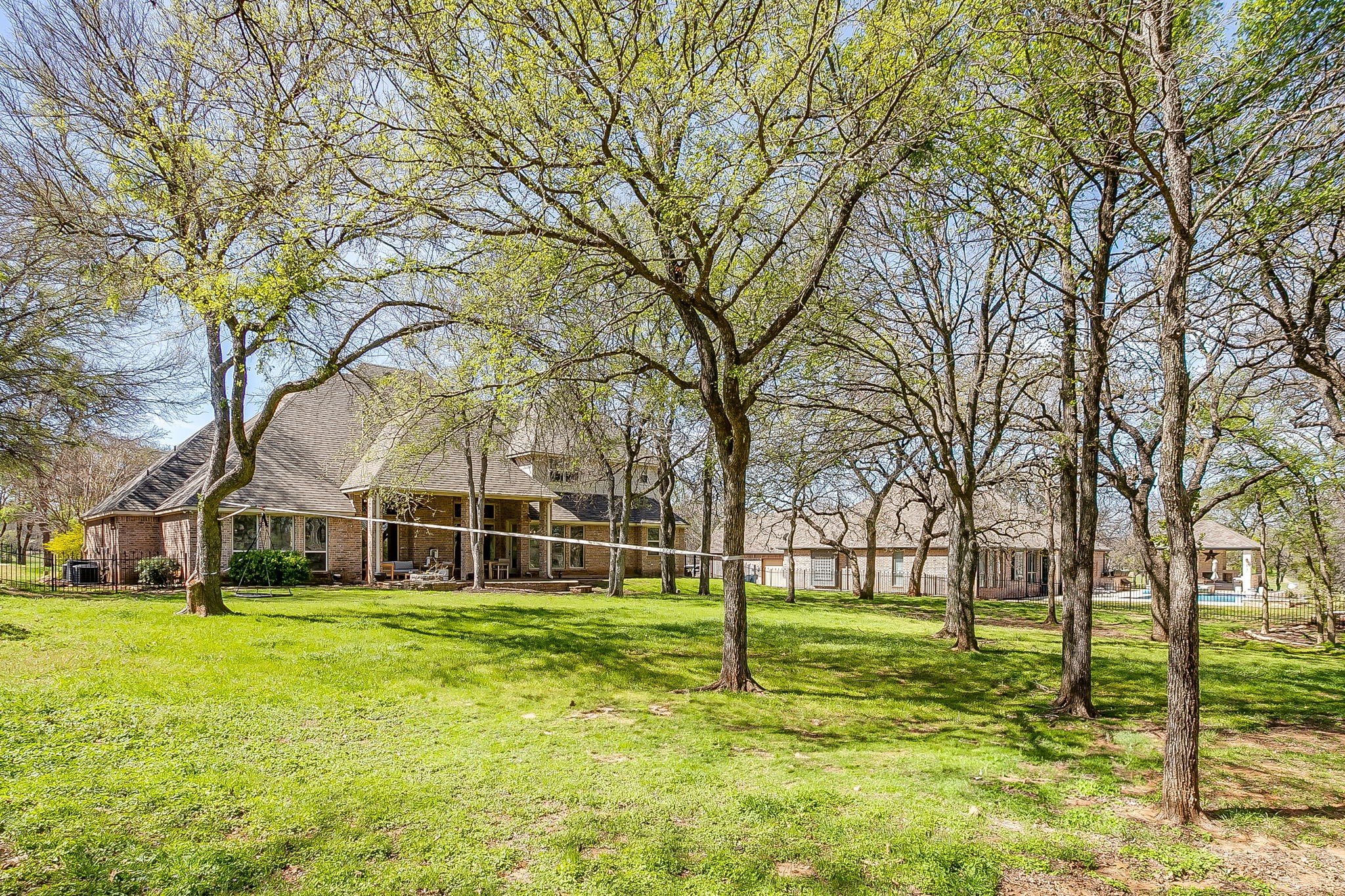 542 S Sugartree Drive Lipan TX 76462