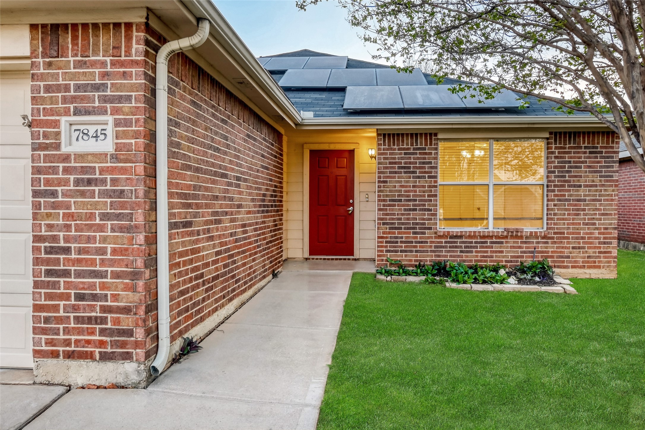 7845 Whitney Lane Fort Worth TX 76112