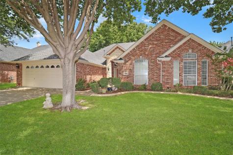 542 Queens Way Grand Prairie TX 75052