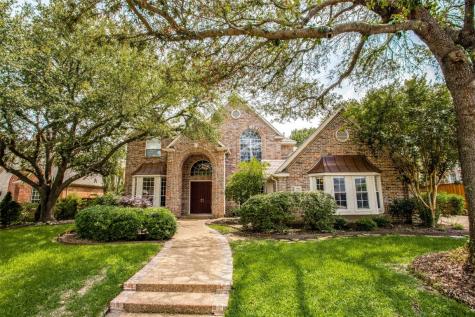 916 Parkwood Court Mckinney TX 75072