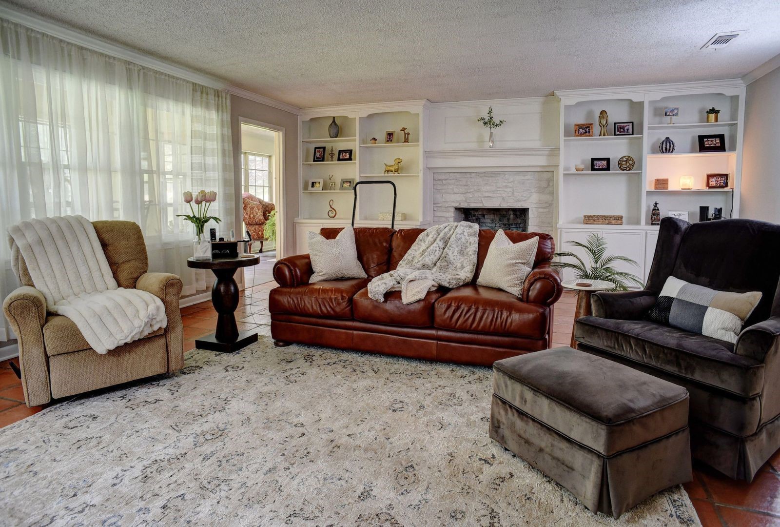 000 Laguna Lane Austin TX 78746