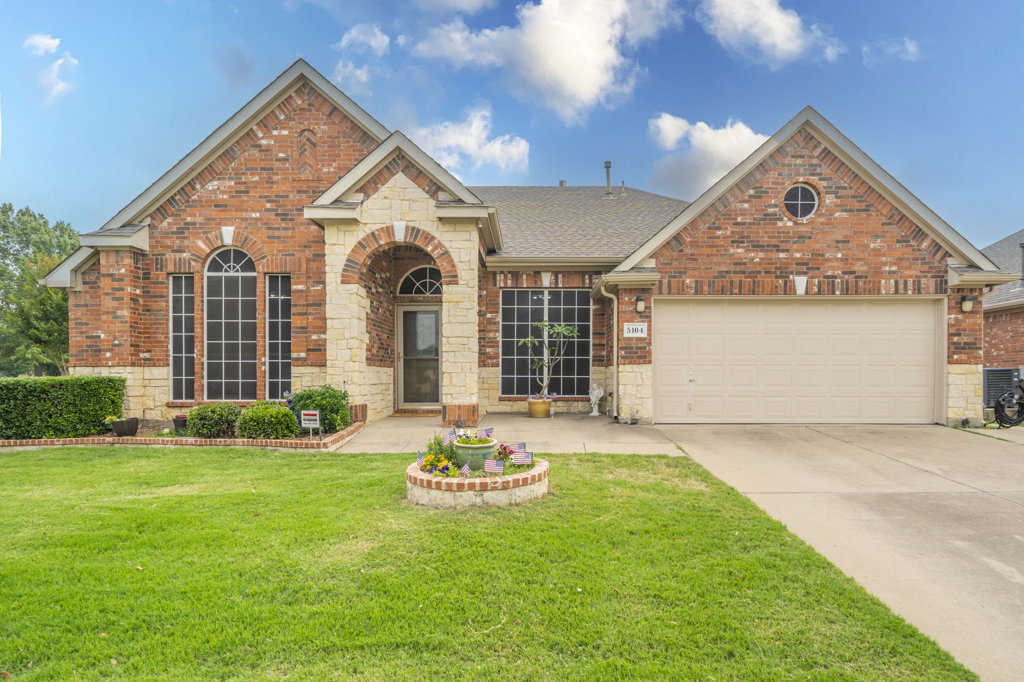 5104 Swainsons Hawk Lane Grand Prairie TX 75052