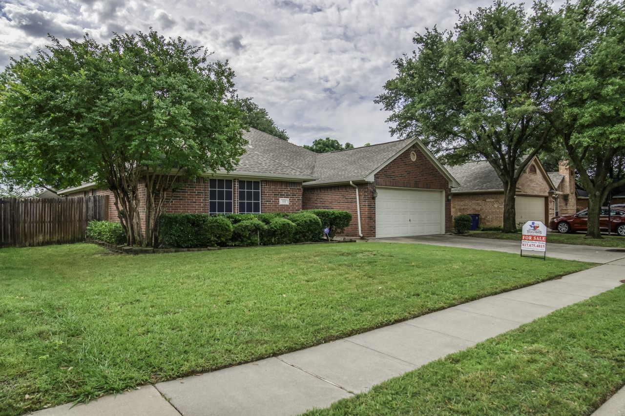 320 Shane Lane Burleson TX 76028