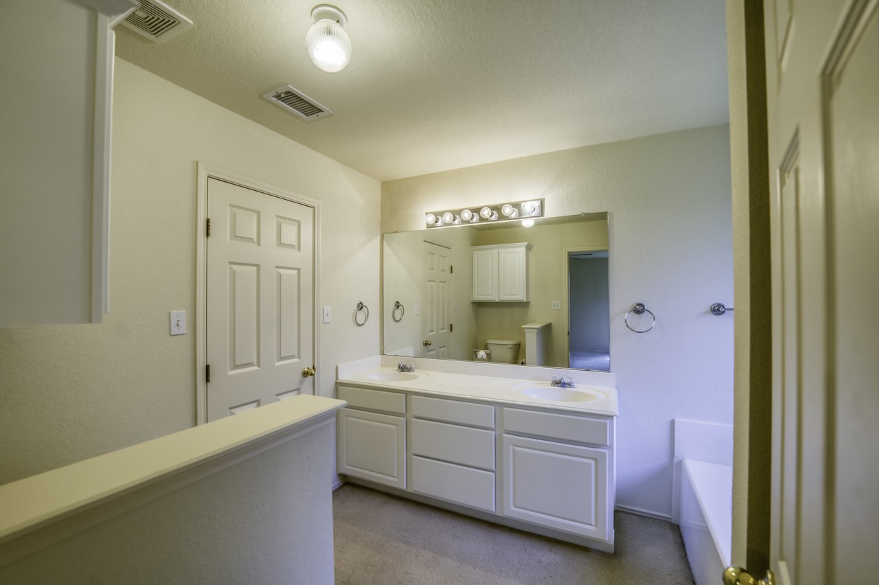 320 Shane Lane Burleson TX 76028