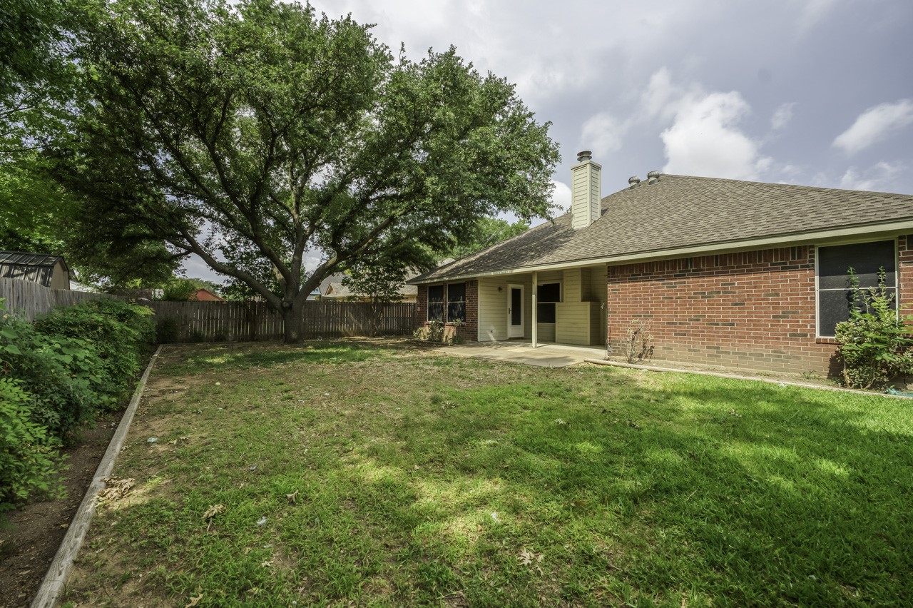 320 Shane Lane Burleson TX 76028