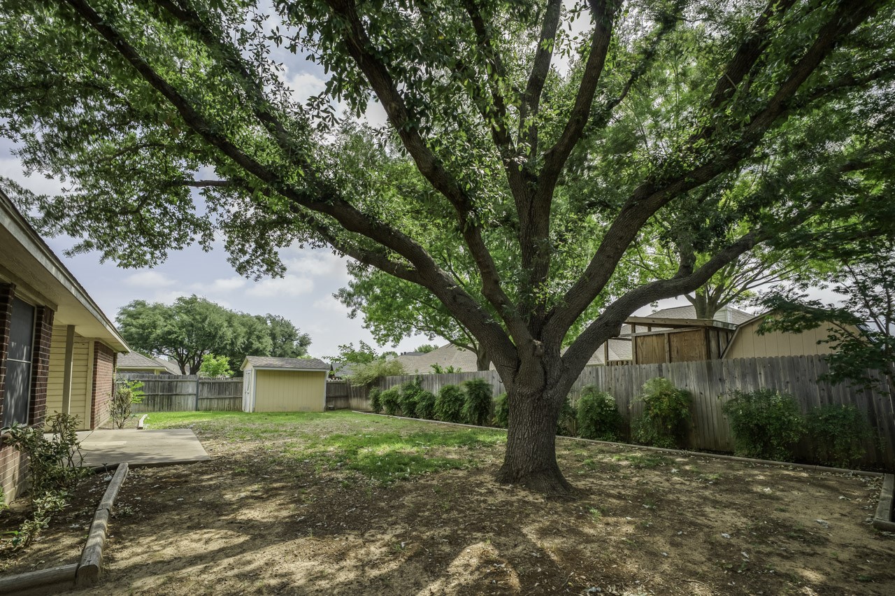 320 Shane Lane Burleson TX 76028